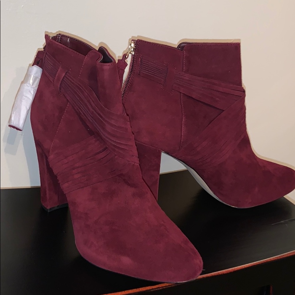 WHBM WINE SUEDE BOOTIE